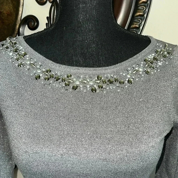 Cache Women’s Gray Spark Silver Sweater Jumper Beaded Rhinestone Accent Collar - Picture 3 of 13